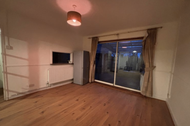 3-bedroom House | Renovated | Fitted Kitchen | Garden & Patio | Hillingdon Road, Uxbridge – UB10